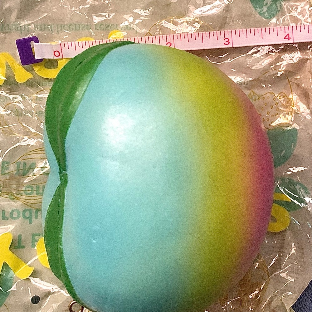 Squishy Peach βGiantβ - Picture 13 of 14